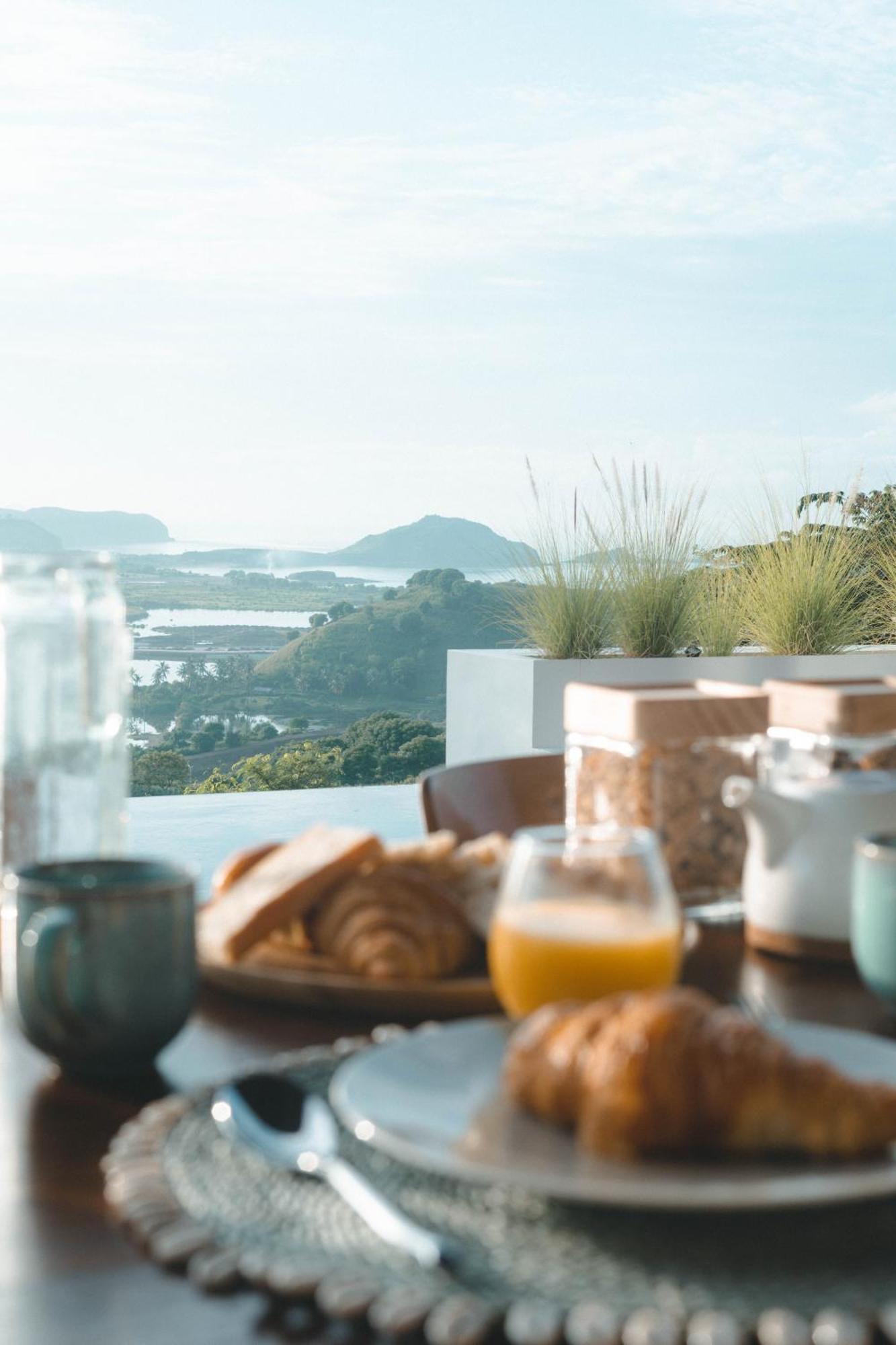 Luxury Ocean View Villas With Private Cook And Free Gym Membership Kuta  Phòng bức ảnh